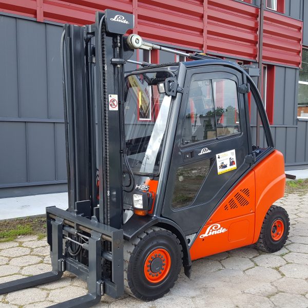 Wózki widłowe spalinowe i elektryczne | zakup i wynajem